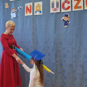pokaż obrazek - Ślubowanie i pasowanie na ucznia