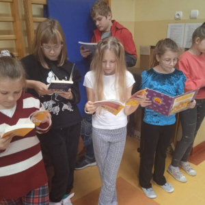 pokaż obrazek - Czytamy na przerwie