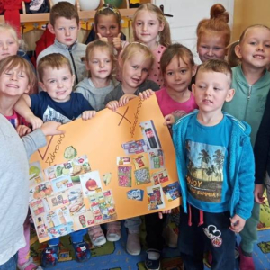 pokaż obrazek - Plakat zdrowej i niezdrowej żywności 