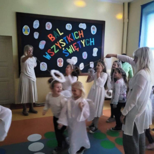 pokaż obrazek - Bal Wszystkich Świętych