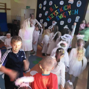 pokaż obrazek - Bal Wszystkich Świętych
