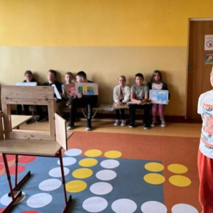 pokaż obrazek - Historia szpaka Mateusza - teatrzyk kamishibai