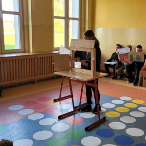 pokaż obrazek - Historia szpaka Mateusza - teatrzyk kamishibai 