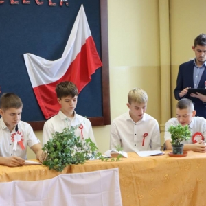pokaż obrazek - Szkolne obchody Narodowego Święta Niepodległości