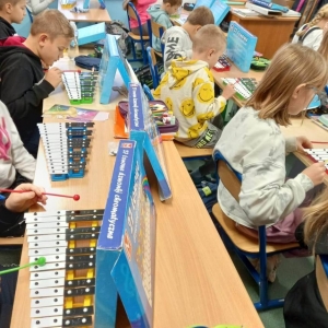 pokaż obrazek -  Muzycznie w klasie 2 i 3 
