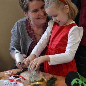 pokaż obrazek - Rodzinne Warsztaty Bożonarodzeniowe w oddziale przedszkolnym