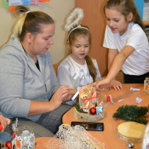 pokaż obrazek - Rodzinne Warsztaty Bożonarodzeniowe w oddziale przedszkolnym