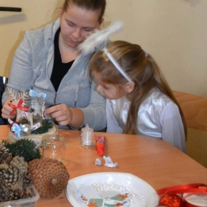 pokaż obrazek - Rodzinne Warsztaty Bożonarodzeniowe w oddziale przedszkolnym