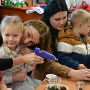 pokaż obrazek - Rodzinne Warsztaty Bożonarodzeniowe w oddziale przedszkolnym