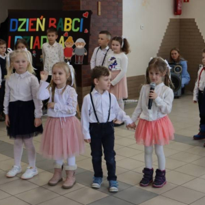 pokaż obrazek - Dzień Babci i Dziadka 